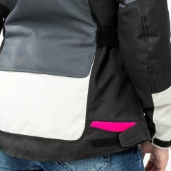 Giacca Moto Donna Befast BABYLON Lady CE Certificata Nero Grigio Chiaro -Negozio al dettaglio BEFAST 2022 dettaglio tasca retro shooting befast babylon nero grigio chiaro 3 ok