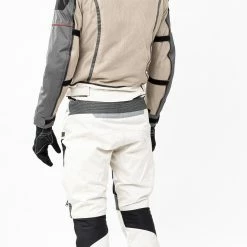 Kit Coppia Transformer CE Grigio- Giacca Moto Certificata Befast Uomo + Donna 17 Kit Coppia Transformer CE Grigio- Giacca Moto Certificata Befast Uomo + Donna -Negozio al dettaglio BEFAST 2022 shooting befast transformer nero grigio 3 1