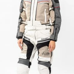 Kit Completo Transformer Klima Lady CE 3 Strati Grigio - Giacca Moto Donna Certificata Befast + Pantaloni Moto Donna Certificati Befast 19 Kit Completo Transformer Klima Lady CE 3 Strati Grigio - Giacca Moto Donna Certificata Befast + Pantaloni Moto Donna Certificati Befast -Negozio al dettaglio BEFAST 2022 shooting befast transformer nero grigio 5 scaled