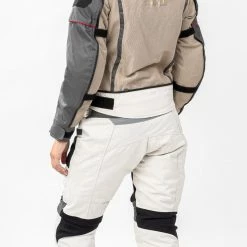 Kit Coppia Transformer CE Grigio- Giacca Moto Certificata Befast Uomo + Donna 19 Kit Coppia Transformer CE Grigio- Giacca Moto Certificata Befast Uomo + Donna -Negozio al dettaglio BEFAST 2022 shooting befast transformer nero grigio 6 1 scaled