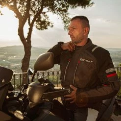 Giacca Moto Touring Befast VICTORY CE Certificata 3 Strati Nero 18 Giacca Moto Touring Befast VICTORY CE Certificata 3 Strati Nero -Negozio al dettaglio BEFAST 2022 victory1 2